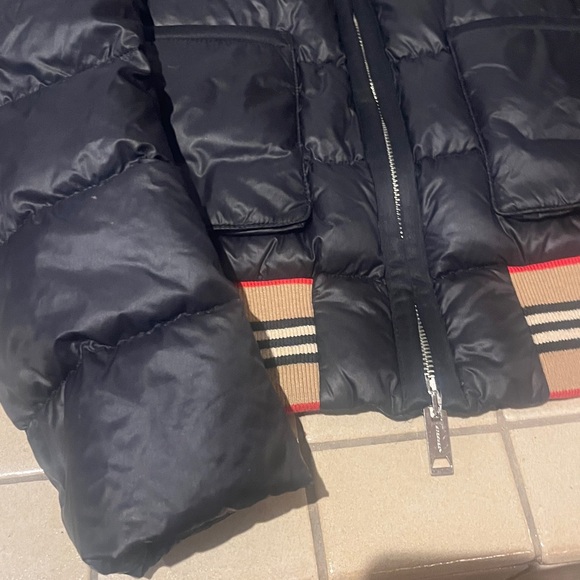 Burberry Women's abbeytown light puffer XS Authentic - Picture 12 of 14